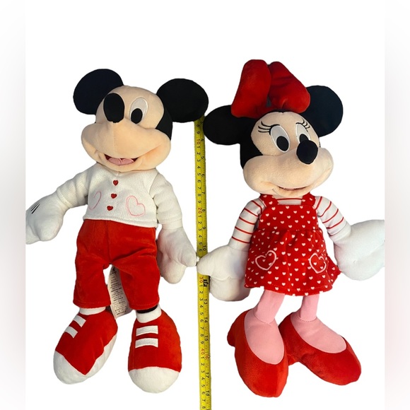 Valentine Mickey and Minnie - Picture 2 of 12